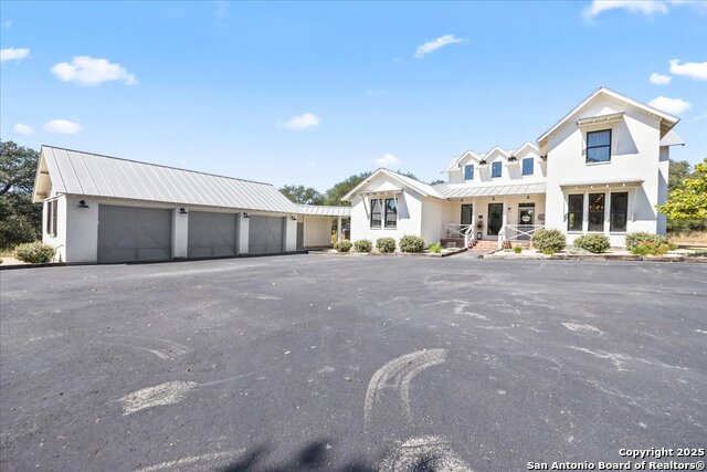 205 Longwood Dr. Property Photo 1