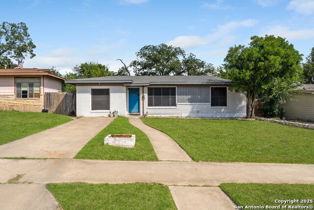 435 Savannah Property Photo 4