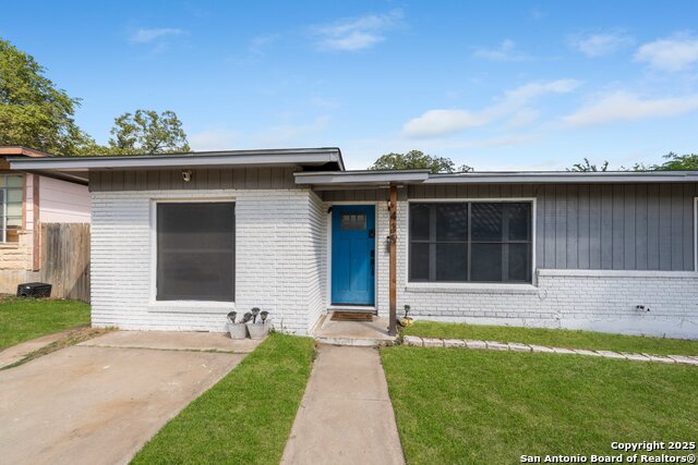 435 Savannah Property Photo 5