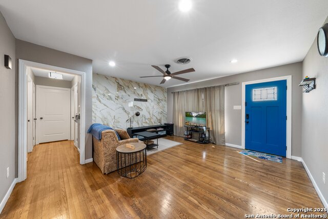 435 Savannah Property Photo 6