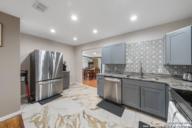 435 Savannah Property Photo 12