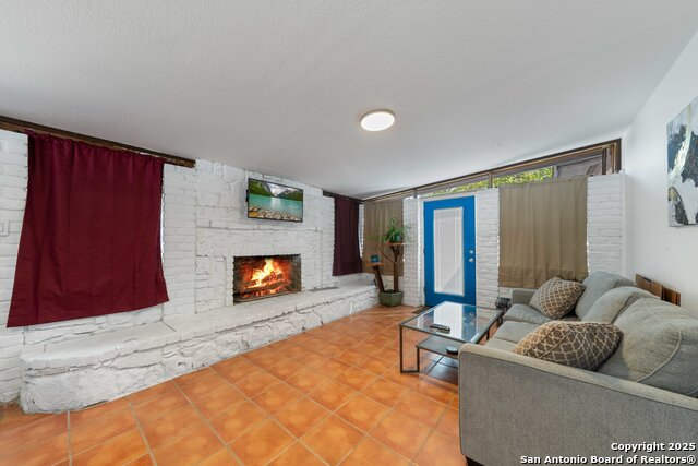 435 Savannah Property Photo 14