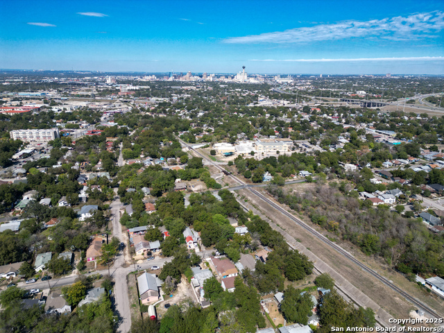 211 Wharton Property Photo 4