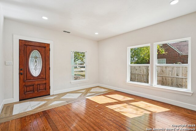 1513 Jefferson St Property Photo 6