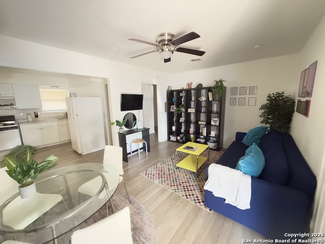 511 Venice Property Photo 1