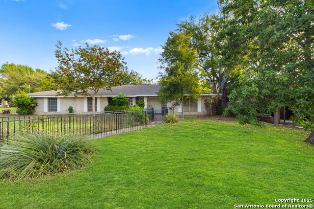 6041 Trone Trail Property Photo 2