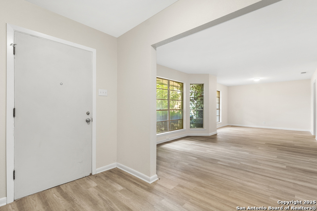 6041 Trone Trail Property Photo 3
