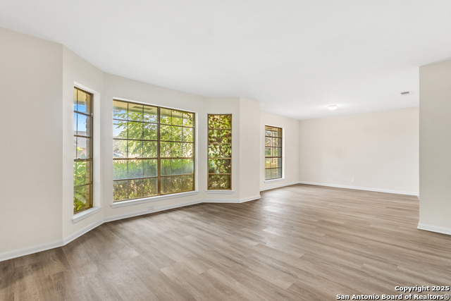 6041 Trone Trail Property Photo 4