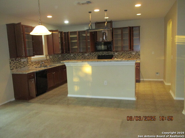 6015 Clematis Trail Property Photo 4