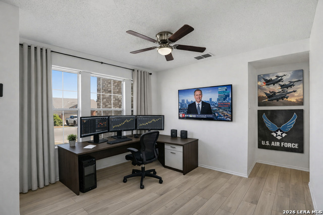 435 Territory Oak Property Photo 3