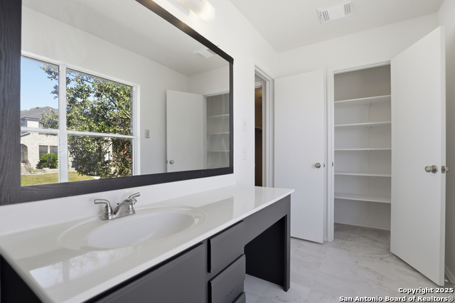 435 Territory Oak Property Photo 25