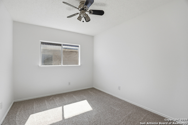 435 Territory Oak Property Photo 31