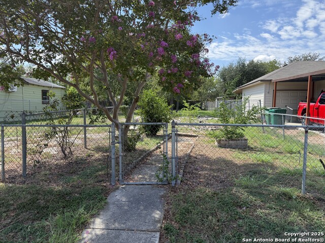 229 Quinta Property Photo 1