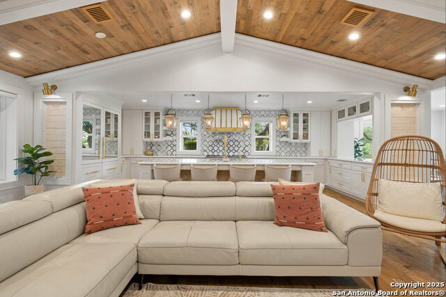 1310 Oak Springs Rd Property Photo 7