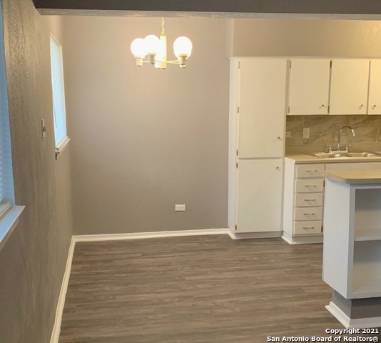615 Vance Jackson Property Photo 6