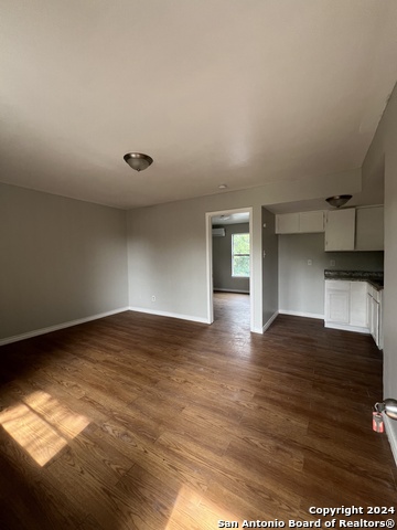 1723 W Mayfield Blvd Property Photo 2