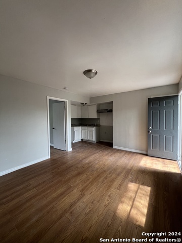 1723 W Mayfield Blvd Property Photo 3