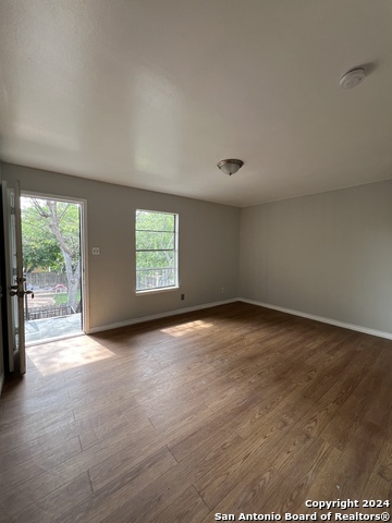 1723 W Mayfield Blvd Property Photo 5