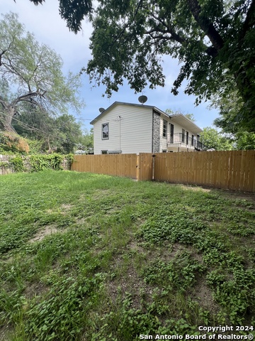 1723 W Mayfield Blvd Property Photo 12