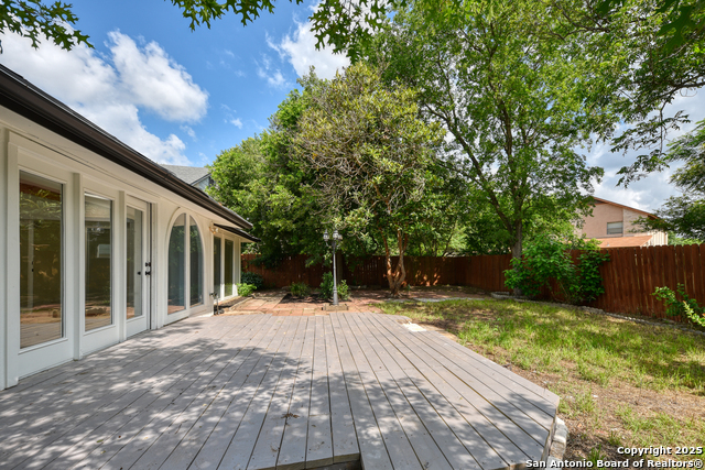 8903 Ridge Sky St Property Photo 5