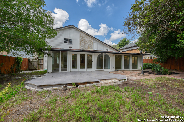 8903 Ridge Sky St Property Photo 6
