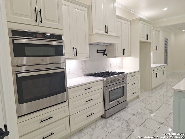 15504 Capri Property Photo 10