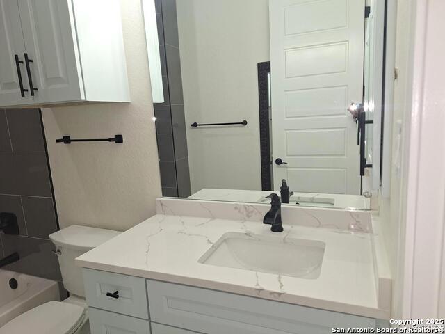 15504 Capri Property Photo 27