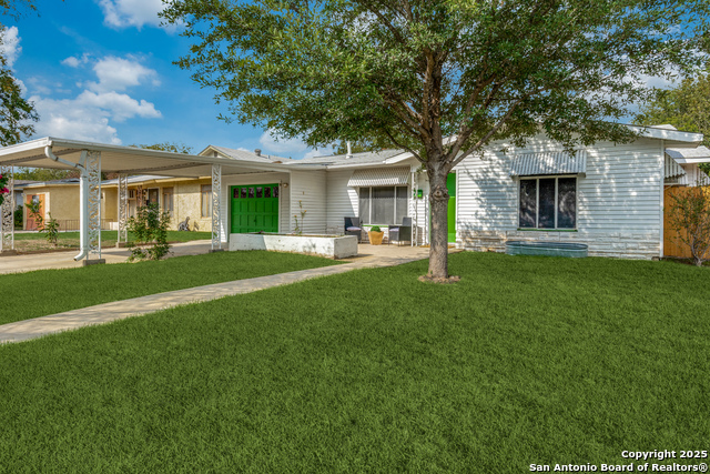 339 Edgebrook Property Photo 1
