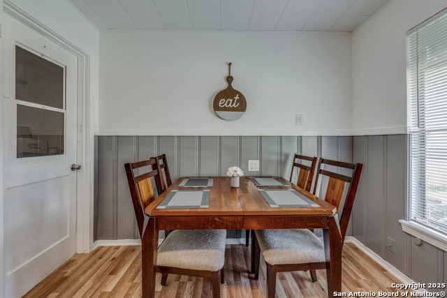 339 Edgebrook Property Photo 3