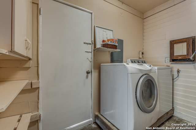 339 Edgebrook Property Photo 7