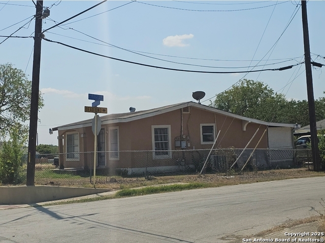 802 Proctor Property Photo