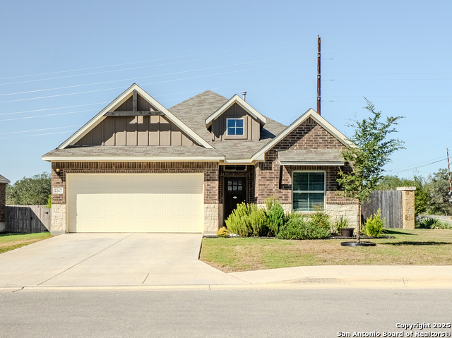 2267 Meadow Way Property Photo 1
