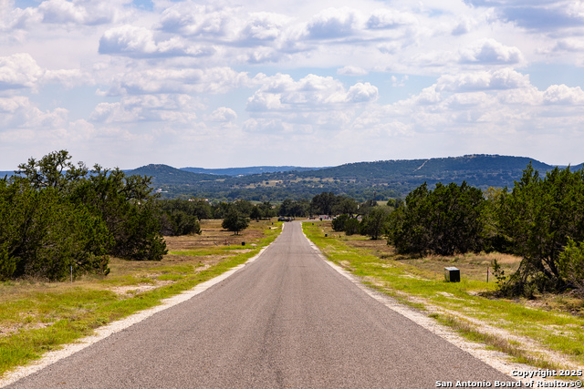 407 Dark Sky Path Property Photo 14