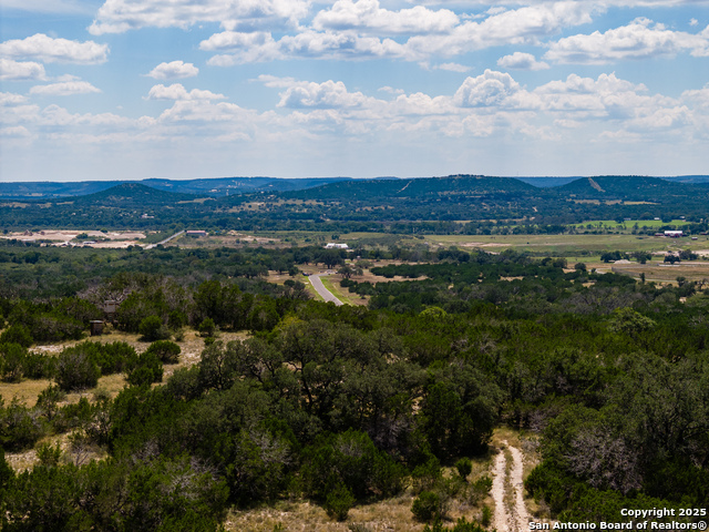 407 Dark Sky Path Property Photo 25