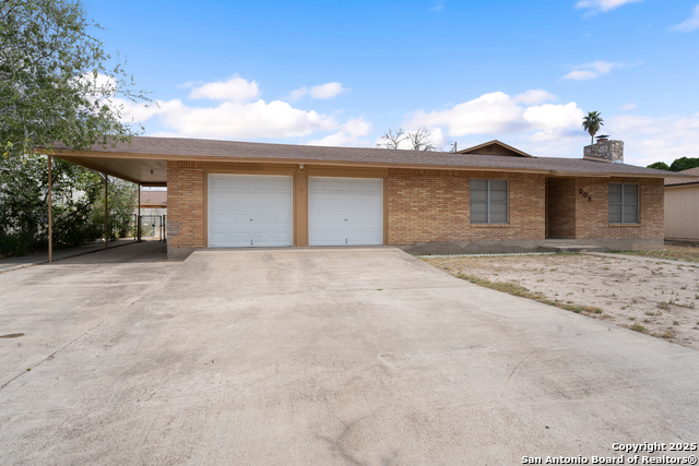 203 Margaret Property Photo 6