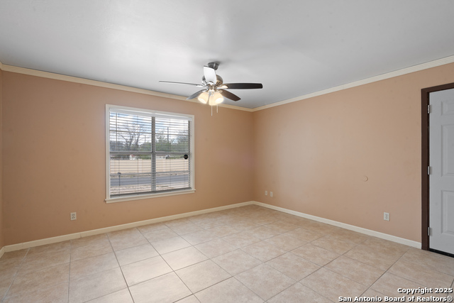 203 Margaret Property Photo 8