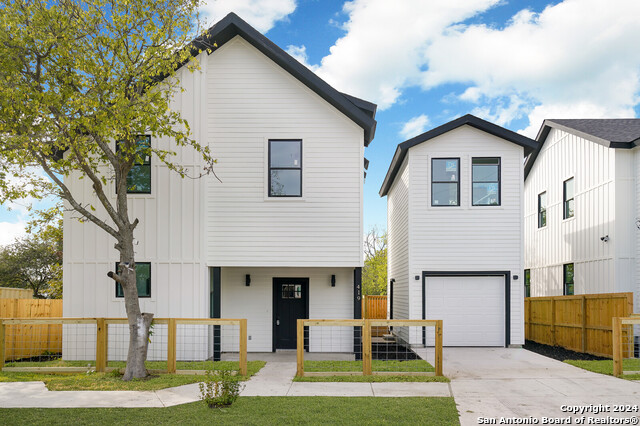 419 N Mesquite St Property Photo 1