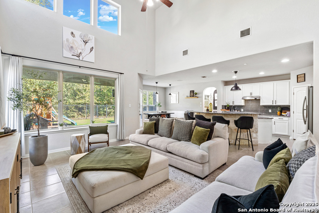 10515 cima Property Photo 1