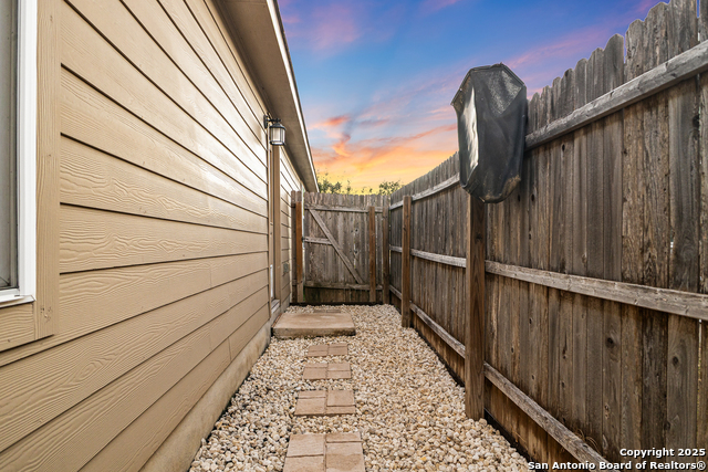 7722 Nopalitos Cove Property Photo 28