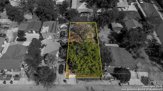 207 Forrest Ave Property Photo 2