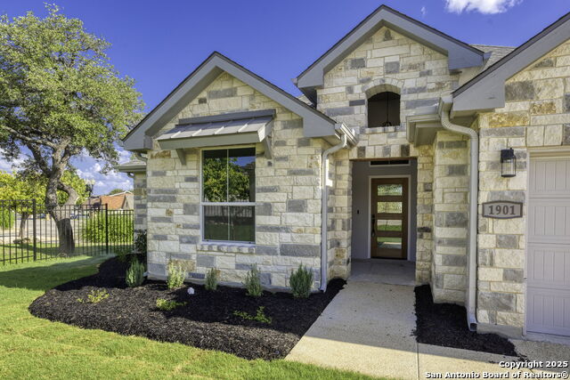 1901 N Chateau Lane Property Photo 4