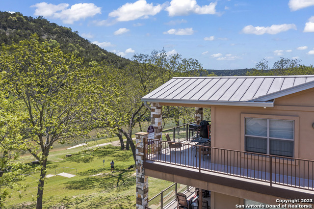 540 River Run Property Photo 3