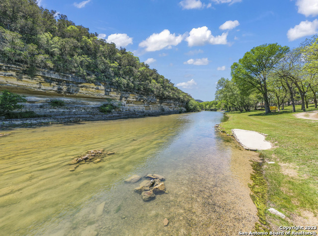 540 River Run Property Photo 31