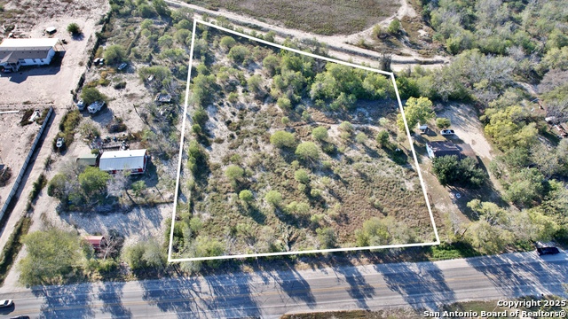 19424 Fm 471 Property Photo 5