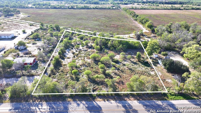 19424 Fm 471 Property Photo 7