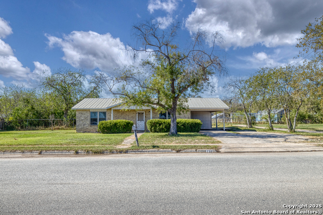 733 N Camp Property Photo 1