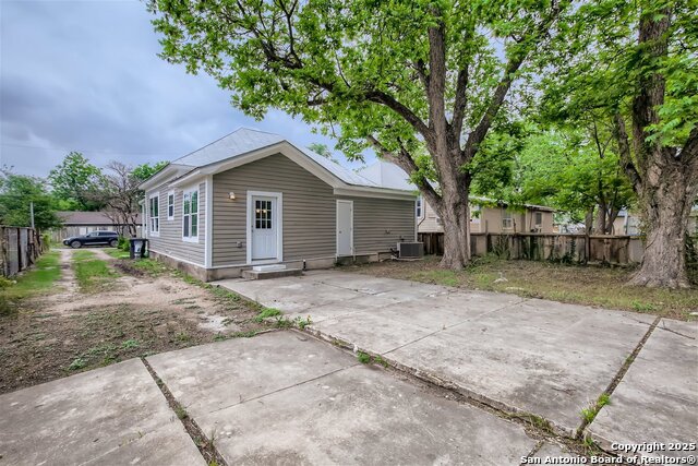 517 Hicks Ave Property Photo 8