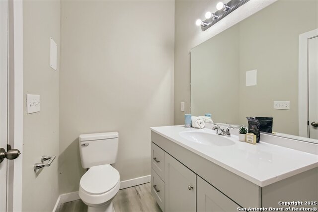 517 Hicks Ave Property Photo 28