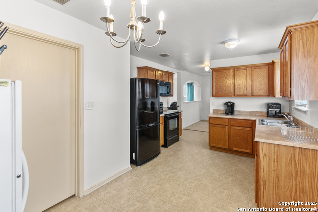 3917 Whisper Ridge Property Photo 10