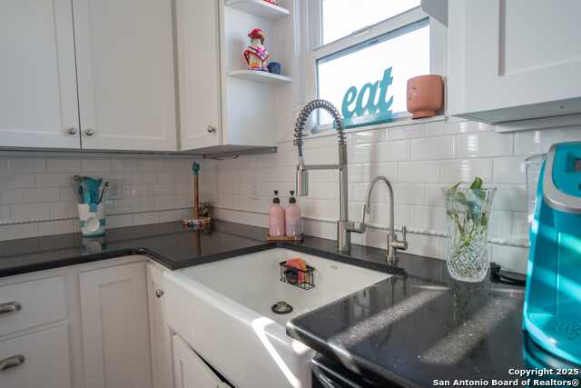 415 Florida Property Photo 8